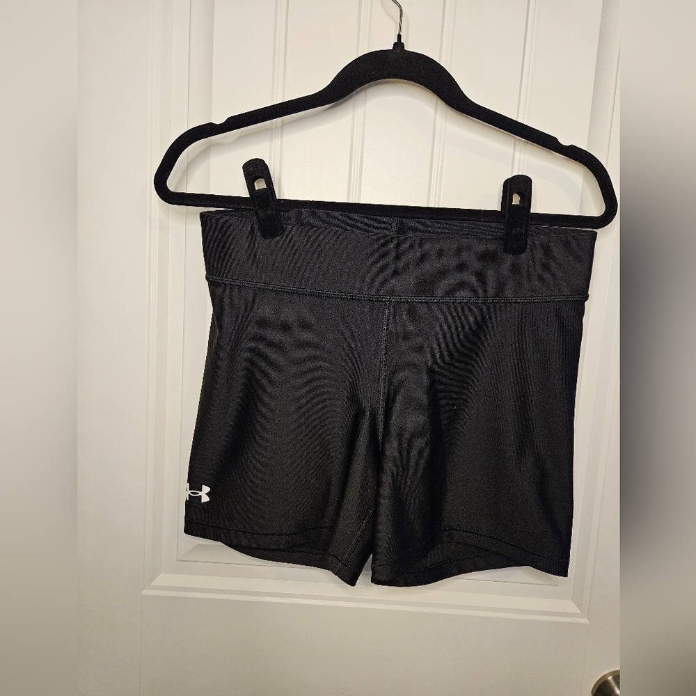 Under Armour Team Volleyball Shortie in Black - Size L - Picture 2 of 8